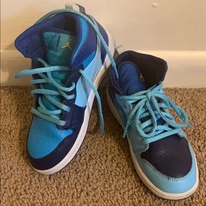 JORDAN 1 MID
